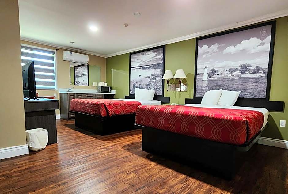 Super 8 by Wyndham Pembroke