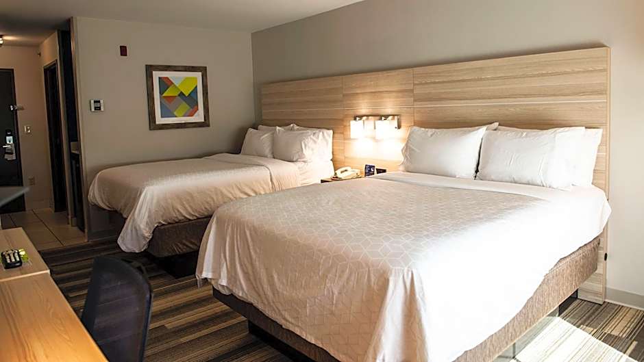 Holiday Inn Express Hotel & Suites Sedalia By IHG