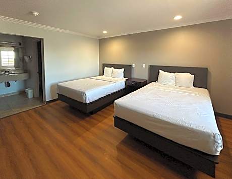 2 Full Beds Non-Smoking