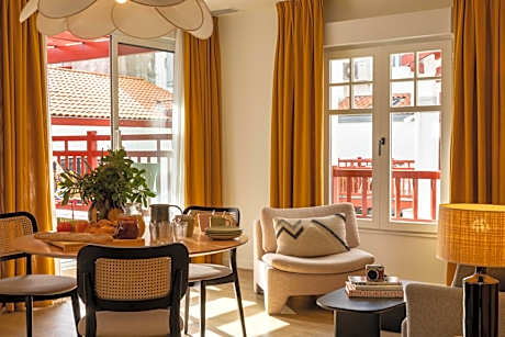 Apartment with Terrace