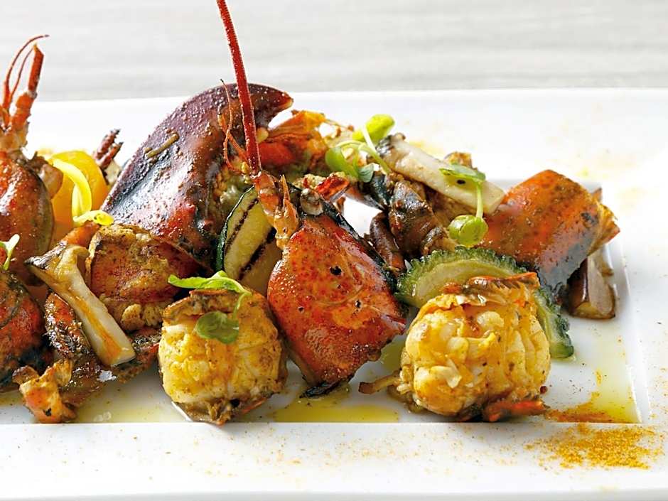 Hotel Shigira Mirage Beach Front