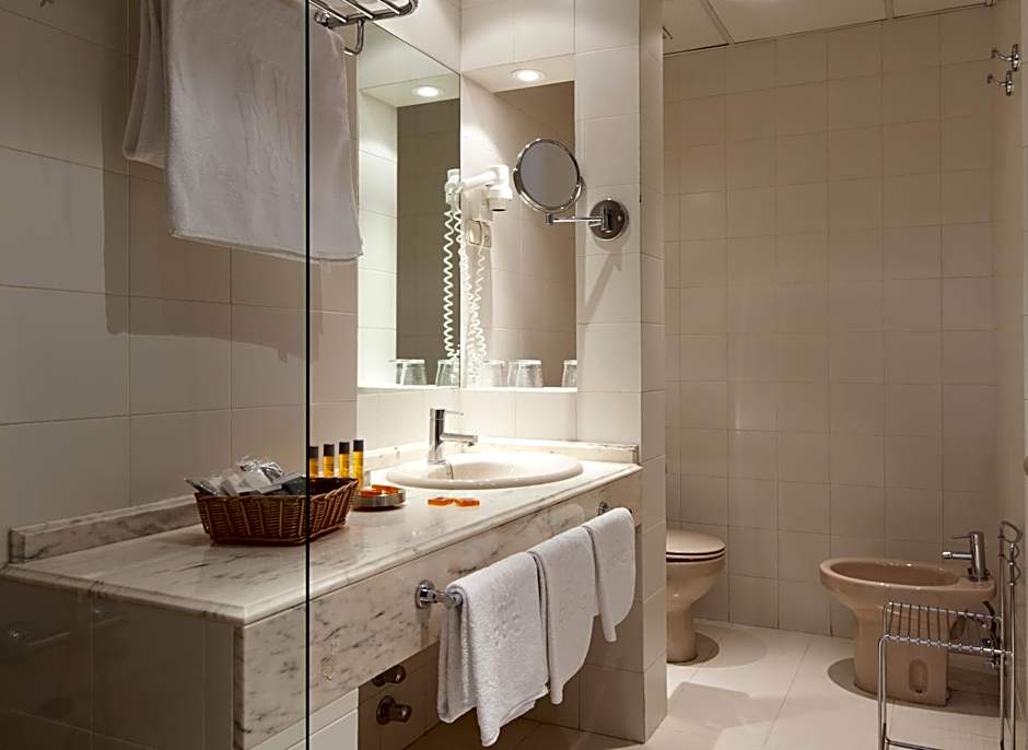 Hotel Moderno Puerta del Sol