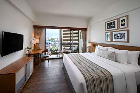 One-Bedroom Residence Suite with Daily Afternoon Tea, Daily Kids Meal and One-Time Lunch