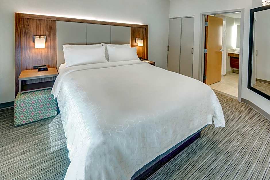 Holiday Inn Express & Suites West Long Branch - Eatontown By IHG