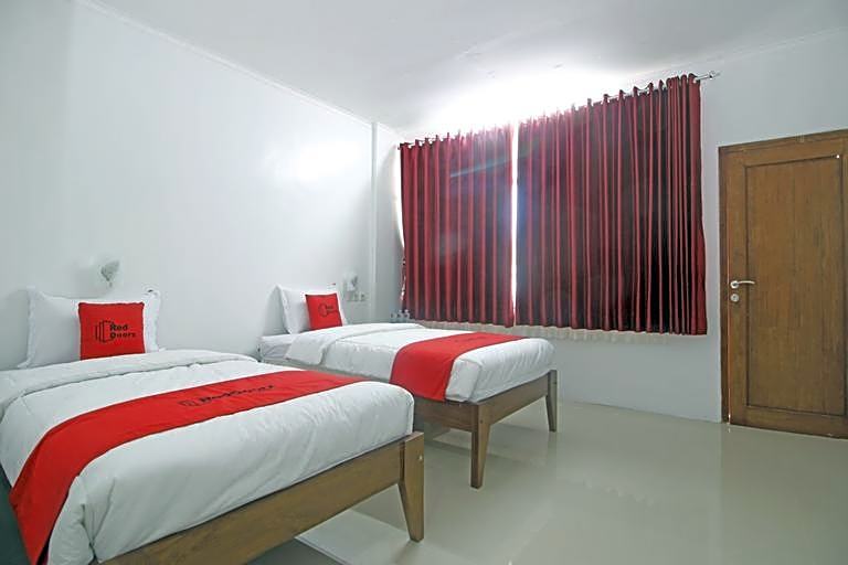 RedDoorz @ Jalan Ringroad Selatan