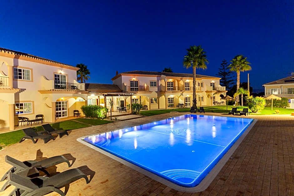 Atalaia Sol Aparthotel - tennis & heated pool in winter