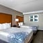 La Quinta Inn & Suites by Wyndham Secaucus Meadowlands