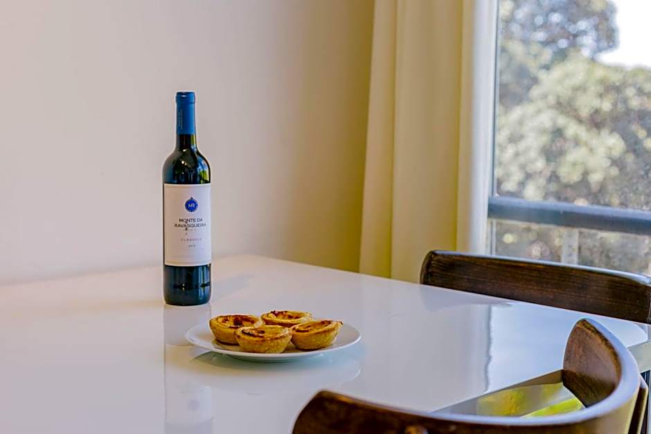 Rent4Rest Estoril Beachfront Apartments