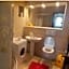 VillaWeb 9rooms - Long term business aparthotel 29 Euro per night per room, min 3months