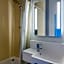 B&B Hôtel Villeneuve Loubet Village
