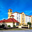 La Quinta Inn & Suites by Wyndham Atlanta Ballpark/Galleria