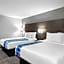 La Quinta Inn by Wyndham Indianapolis Airport Executive Dr