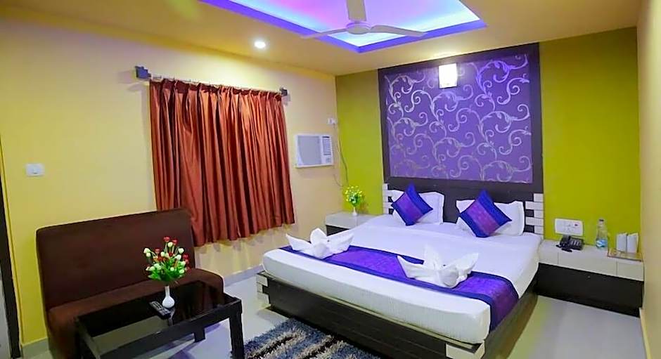 Hotel Pushpa (Berries Group Of Hotels)
