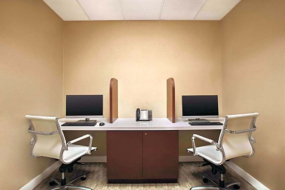 Radisson Hotel Toronto Airport West