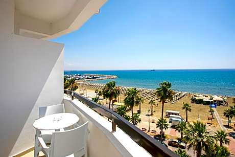 Les Palmiers Beach Boutique Hotel & Luxury Apartments