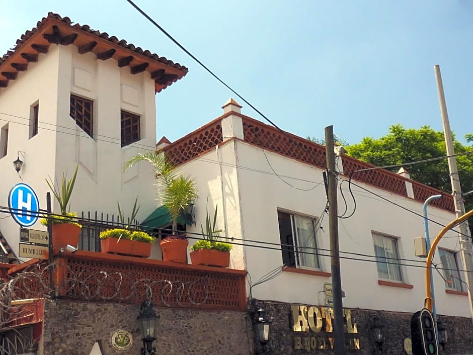 Hotel Bajo el Volcan