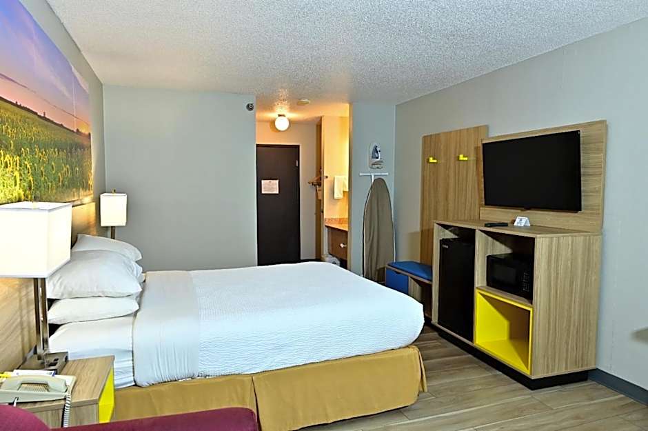 Days Inn by Wyndham Salina I-70