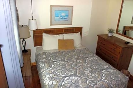 Deluxe Suite, 2 Bedrooms, Kitchen, Courtyard Area
