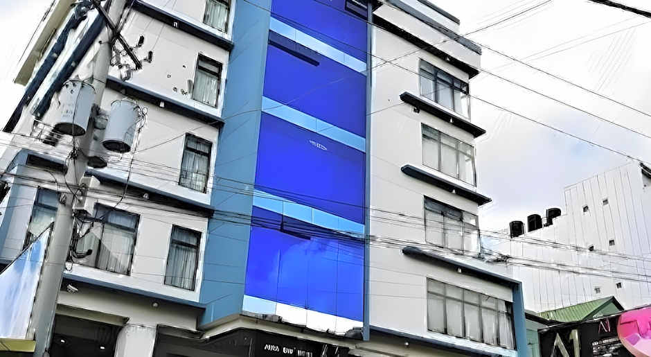Aura One Hotel