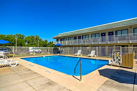 Motel 6-Bellmead, TX - Waco