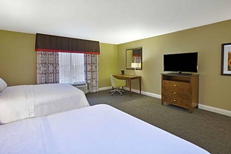 Queen Room with Two Queen Beds - Mobility and Hearing Access/Non-Smoking