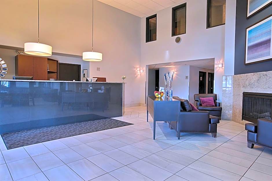 Super 8 by Wyndham Lachenaie/Terrebonne