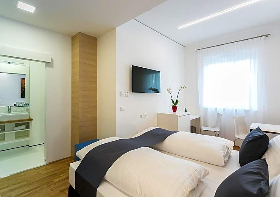 SHOME Hotel Graz I Self-Check-In I Free Parking