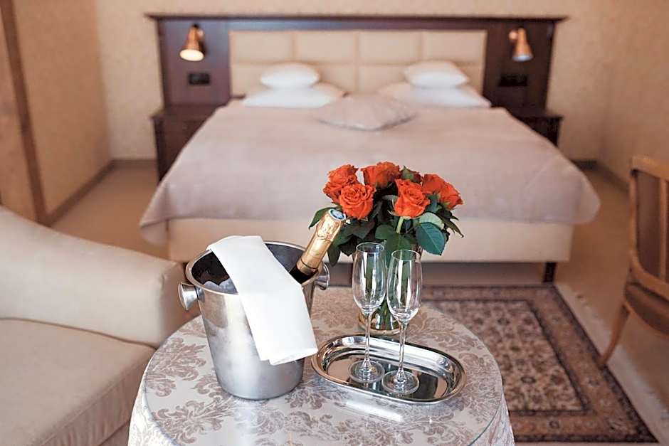 Żabi Dwór - HOTEL - RESTAURACJA - SPA