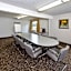 Crestwood Hotel
