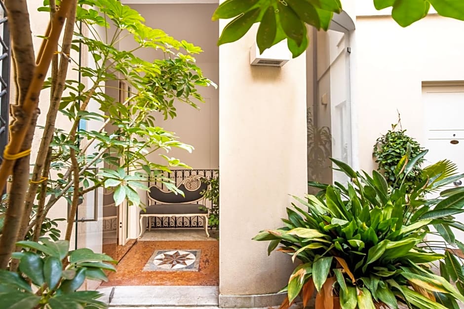 Moncada Suites & Apartments