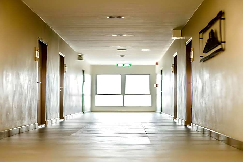 Central Place Angsila