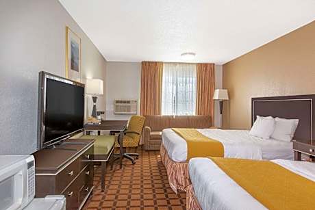 Queen Room with Two Queen Beds - Non-Smoking