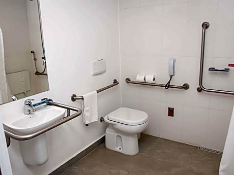 Standard Apartment with One Double Bed - Disability Access