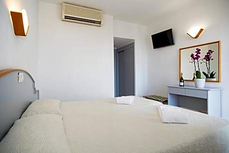 Twin Room with Sea View