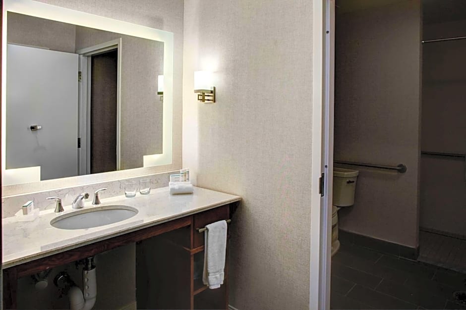 Homewood Suites by Hilton Richmond-Downtown