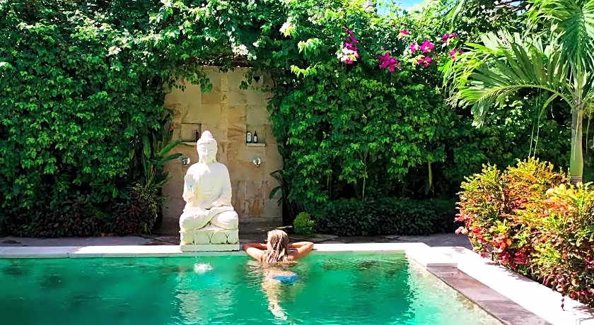 Villa Casablanca Surf Keramas