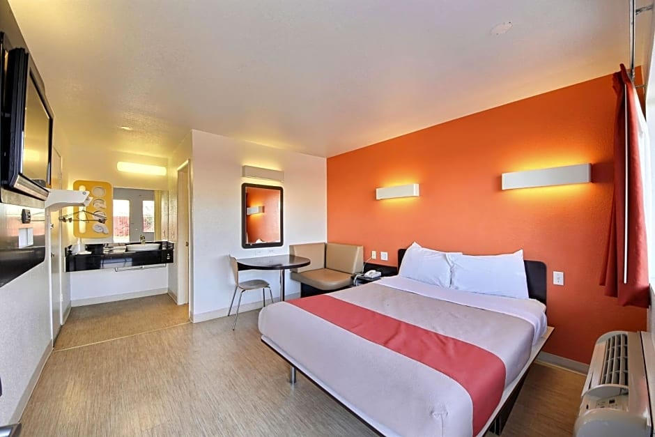 Motel 6 Laredo South
