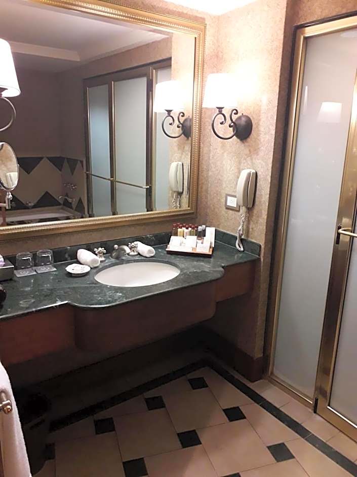 Sheraton Pilar Hotel & Convention Center