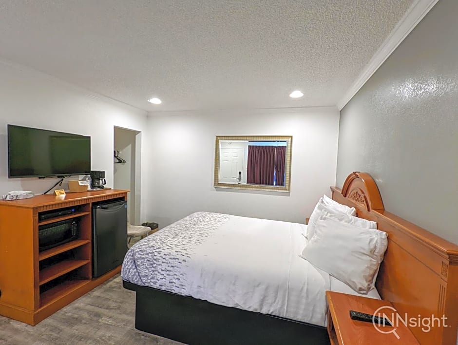 Deluxe Inn