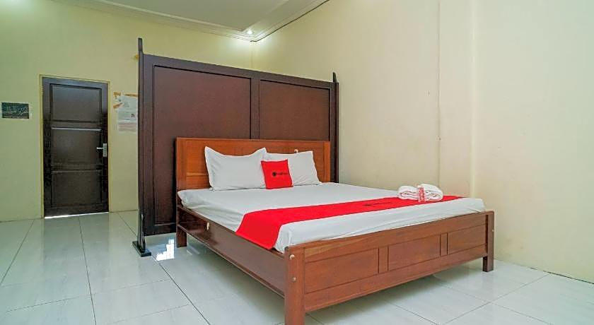 RedDoorz Syariah @ Jalan Bukit Kaminting 2