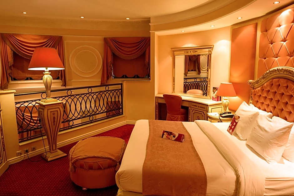 Crowne Plaza Hotel Minsk