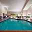 Country Inn & Suites by Radisson, Platteville, WI