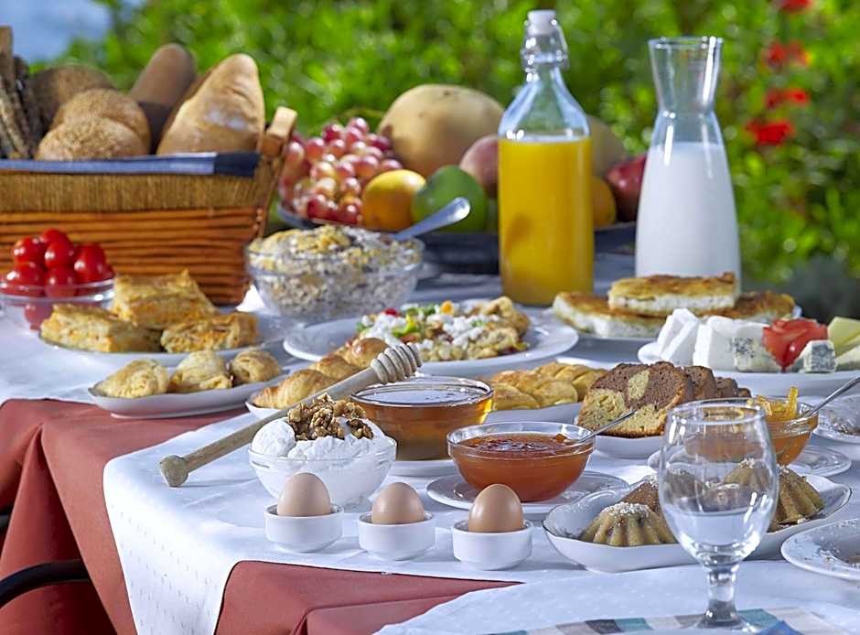 Avantis Suites Hotel