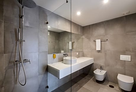 Duplex 2 Bedrooms Balcony (Atlantic Deluxe Villa) (1 Double Bed 2 Twin Beds and 2 Twin Sofa Beds)