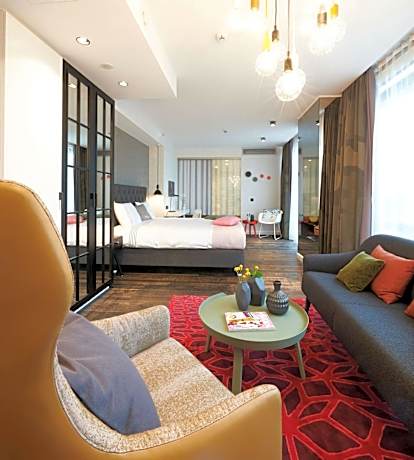 Urban Suite with Balcony