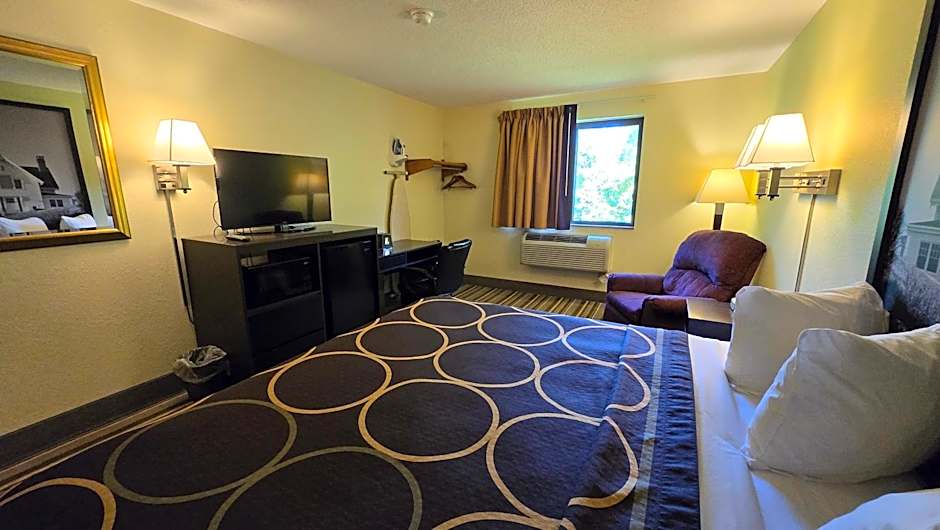 Super 8 by Wyndham Augusta