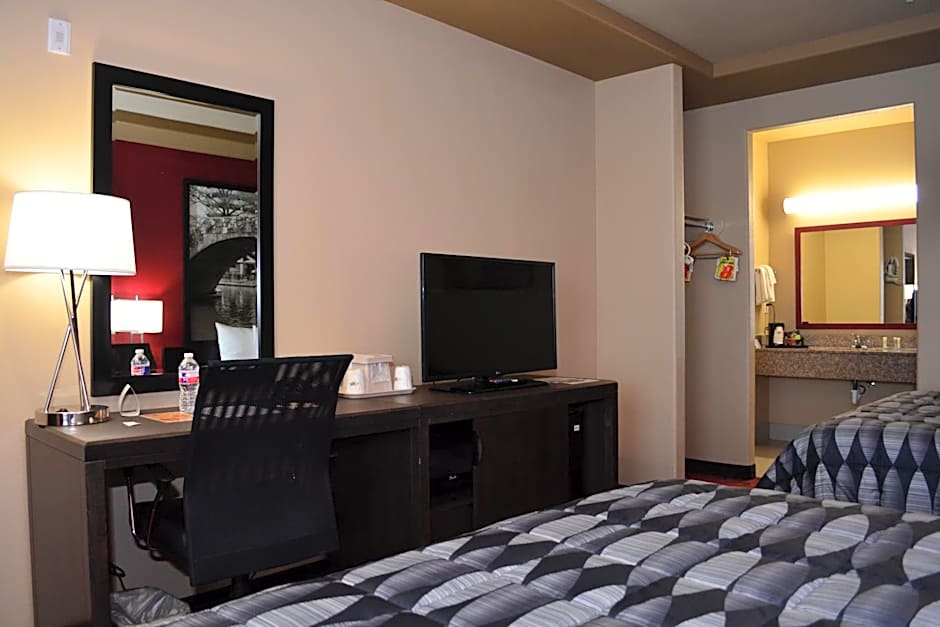 Super 8 by Wyndham Karnes City