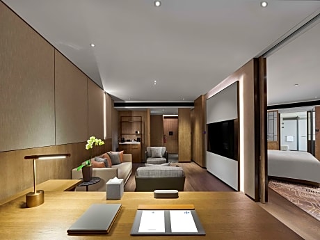 King Executive Suite