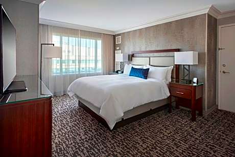 Concierge lounge access, Guest room, 1 King