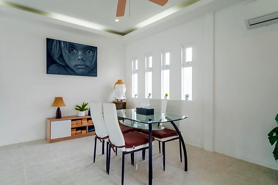 Jasmine Pool Villa in Nai Harn